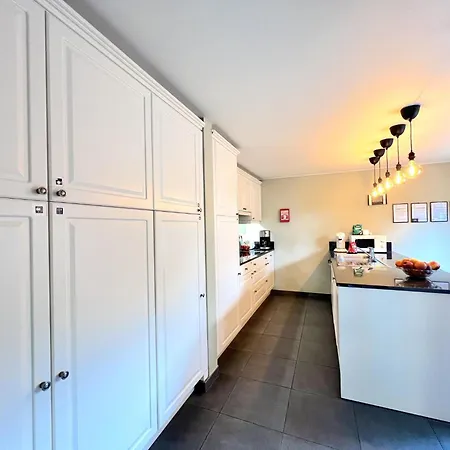 Holiday home Aux Hirondelles